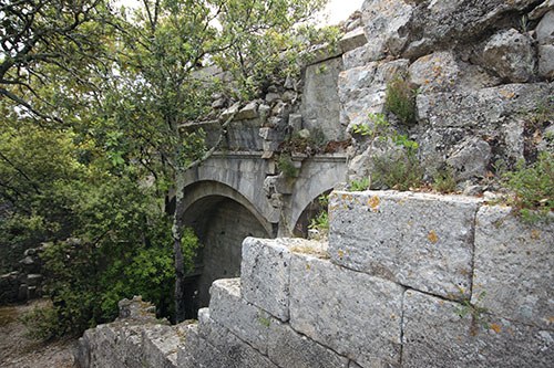 Ruines du château de Fereyrolles, Gard
